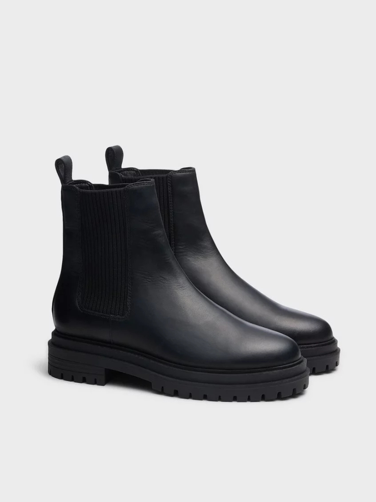 Bedford Leather Chelsea Boot in Black