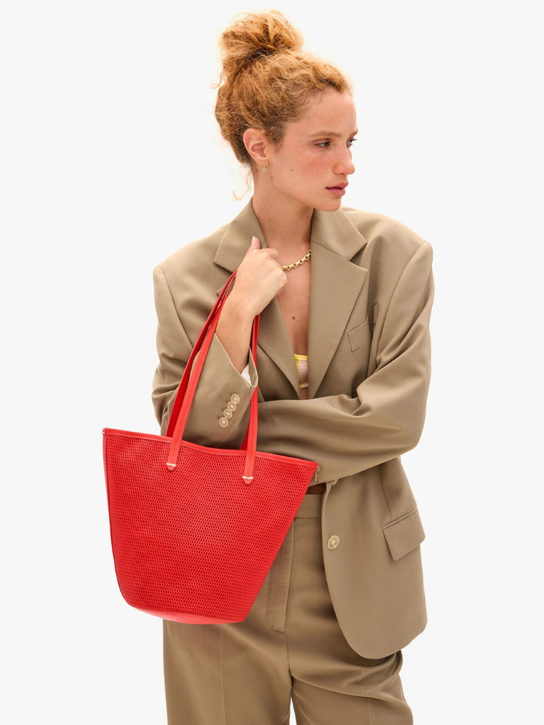 Choupette in Bright Poppy Diamond Perf