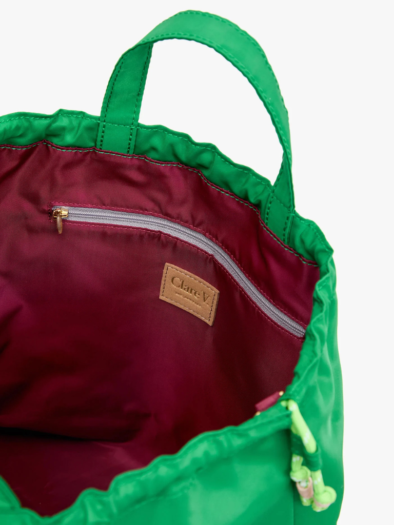 Sac Tout in Fern