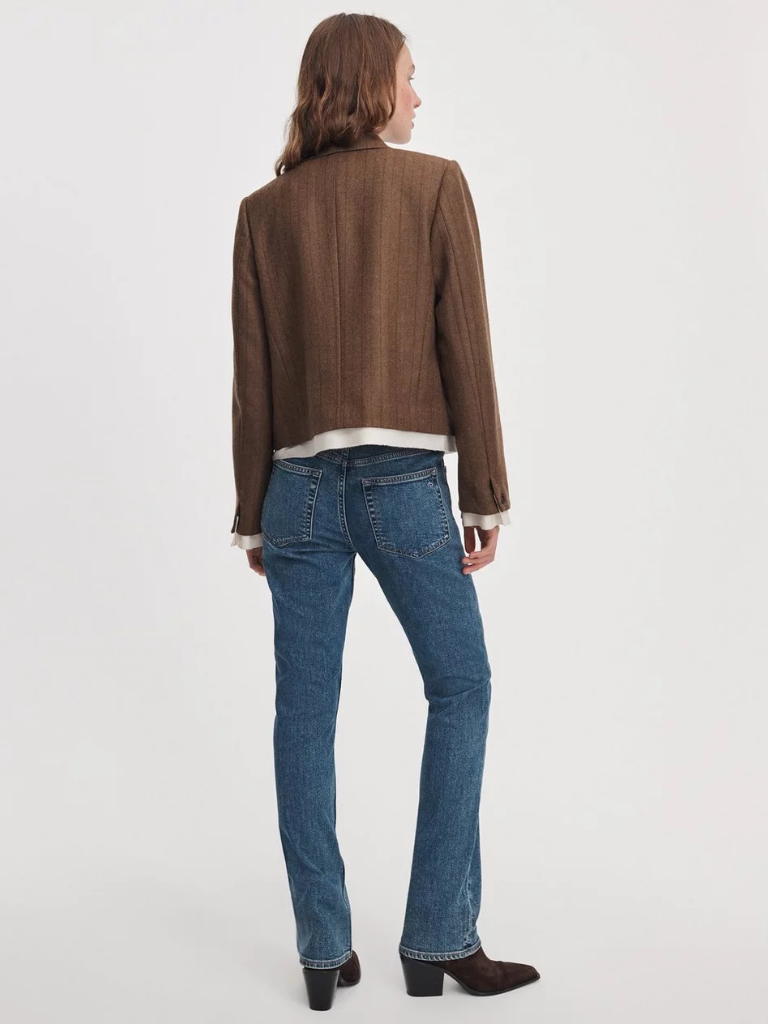 Sutton Cigarette Featherweight Jean in Montreal