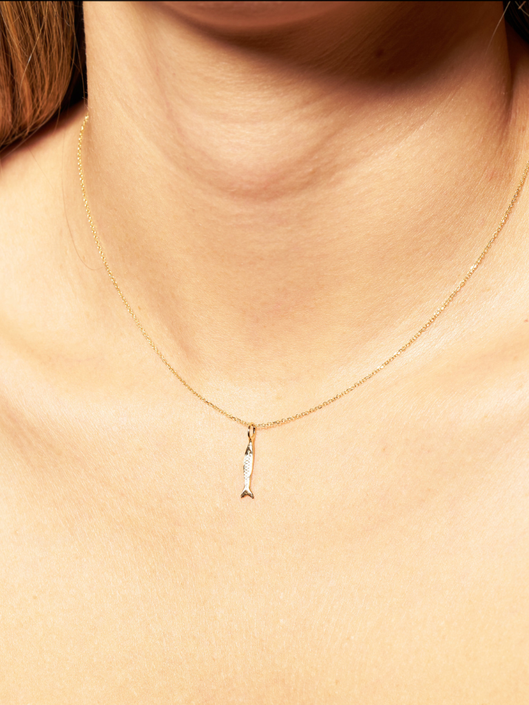 Necklace Piscine Charm in 14k Gold