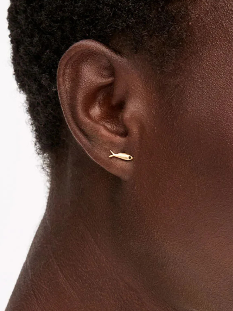 Sardine Stud Earrings in Vintage Gold