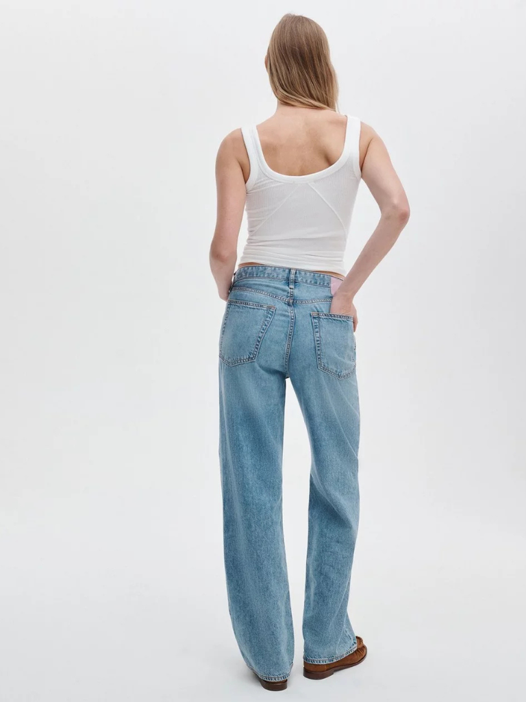 Featherweight Logan Wide-Leg Jean in Audrey