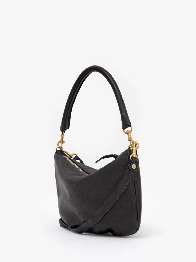 Petit Moyen in Black