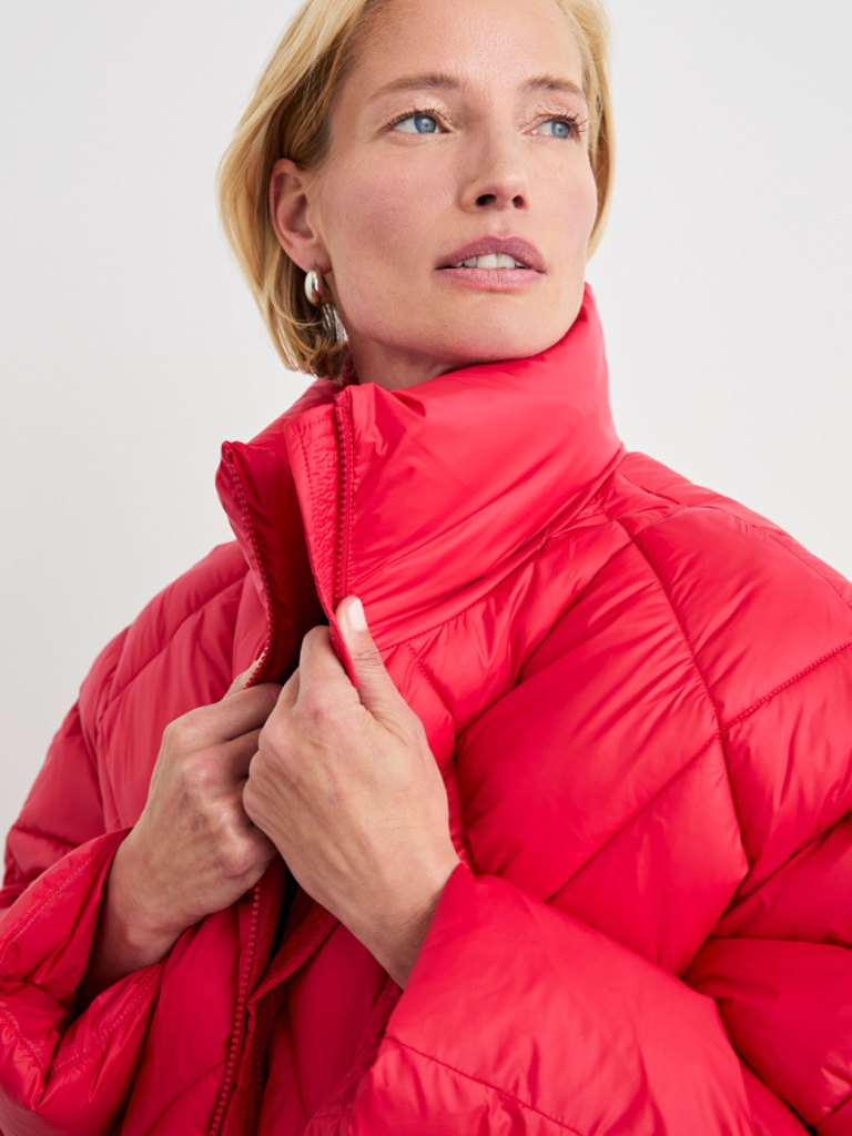 Summit Puffer Coat in Scarlet