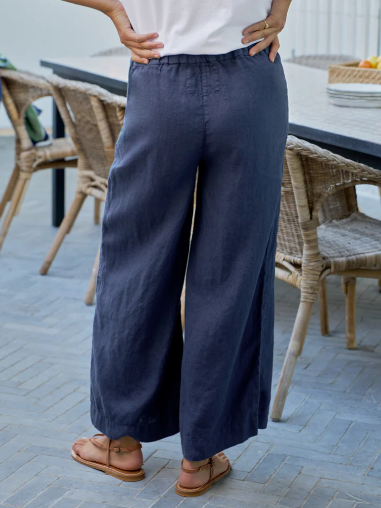 Maisie Wide-Leg Pull-On Pant in Navy