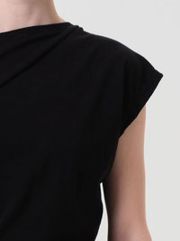 Beth Tee in Black