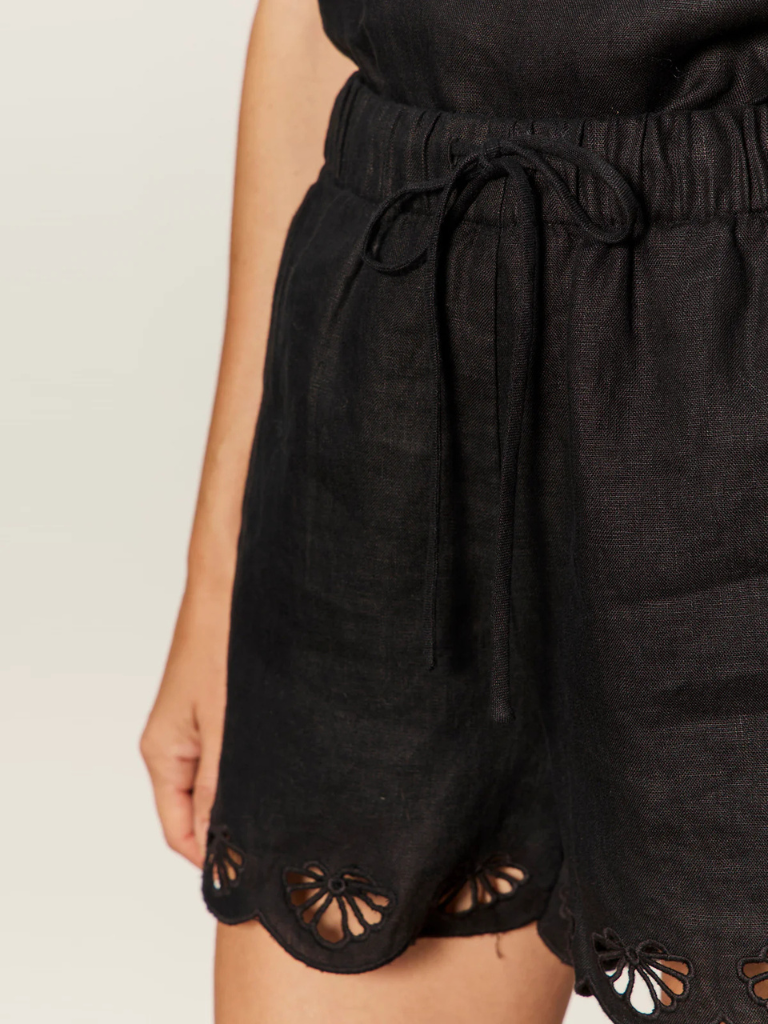 Almost There Scallop Hem Pull-On Linen Shorts in Black