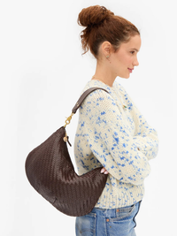 Moyen Woven Zig-Zag Messenger in Chocolate