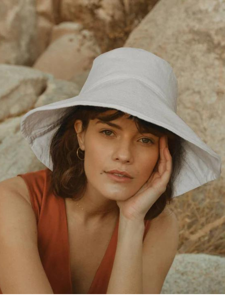 Hazel Canvas Bucket Hat in Bone