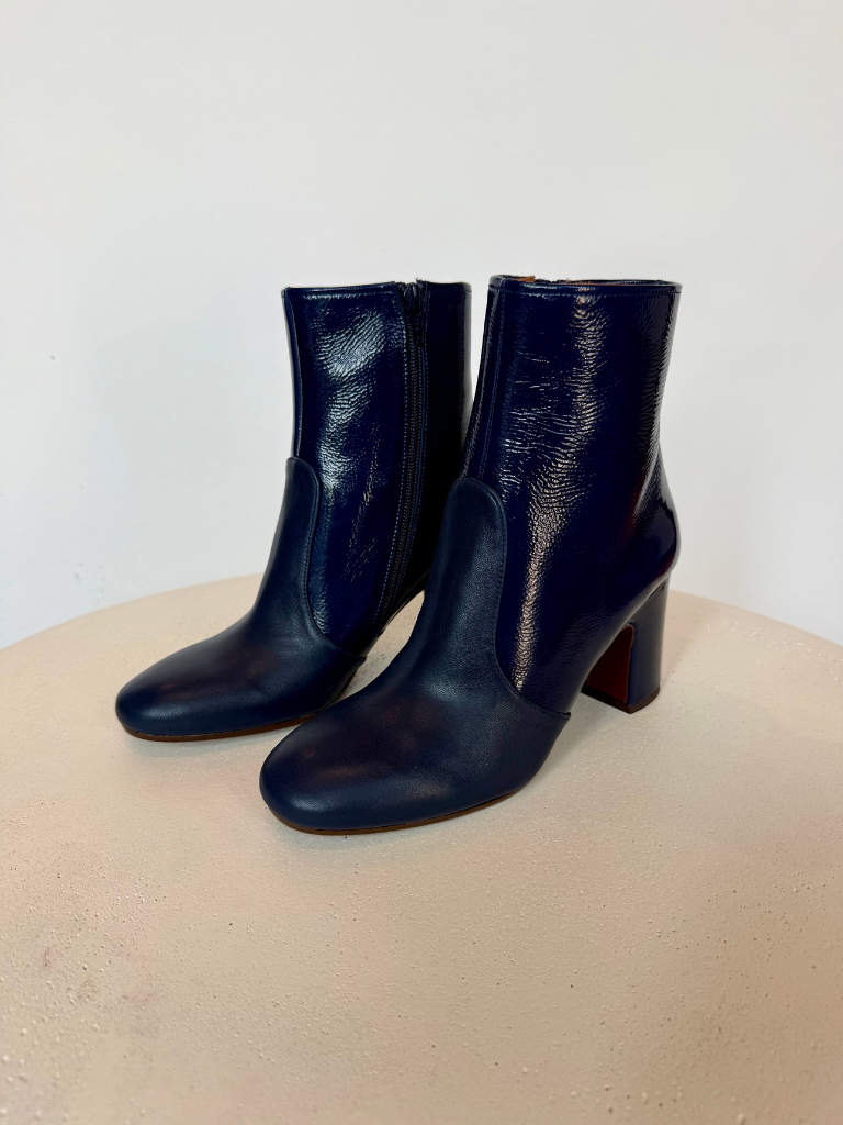 Manu49 Boot in Navy