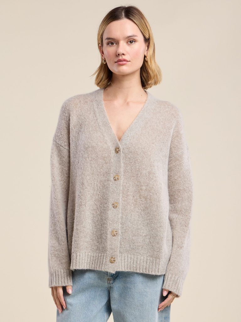 Lea Cardigan in Oatmeal