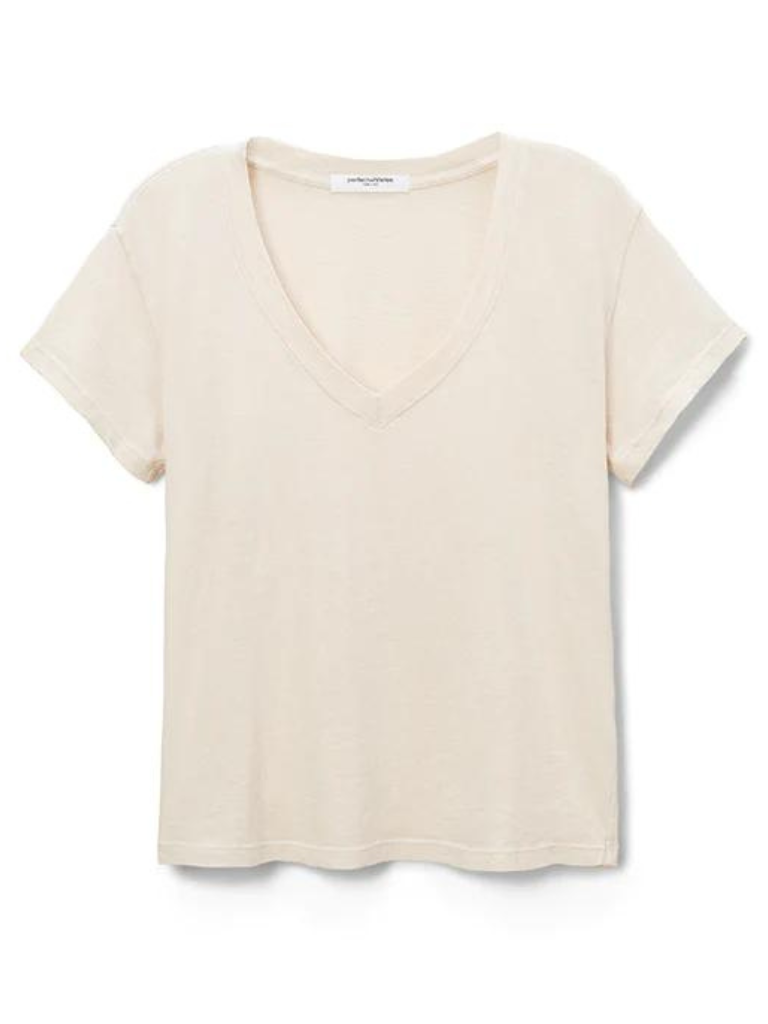 Hendrix Basic V-Neck Tee in Sugar