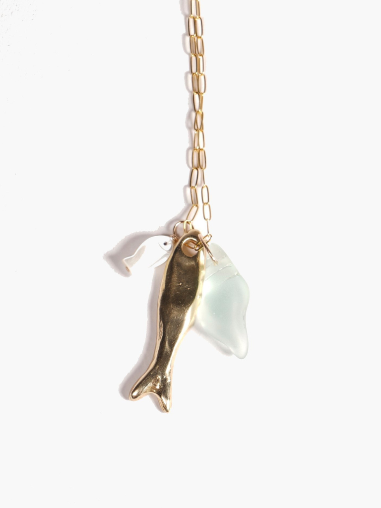 Poisson Charm Necklace in Brass/Seafoam