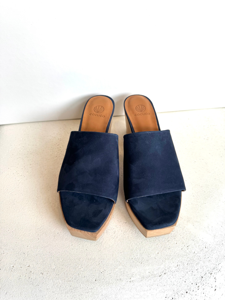 Mist Clog Sandal in Long Beach Navy