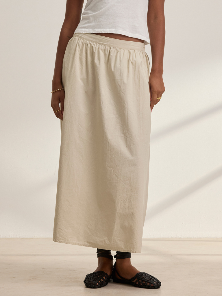 Bella Poplin Maxi Skirt in Sesame