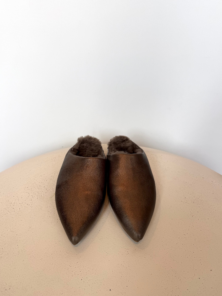 Dia Shearling Slide Mule in Bronze