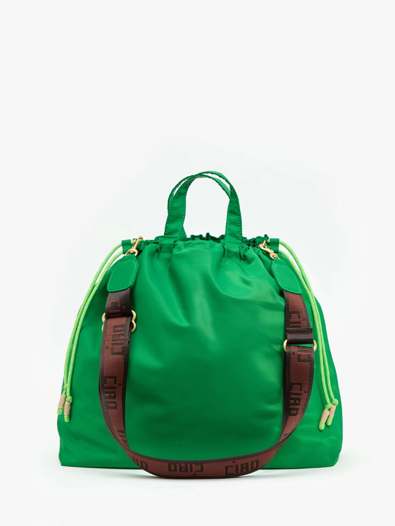 Sac Tout in Fern