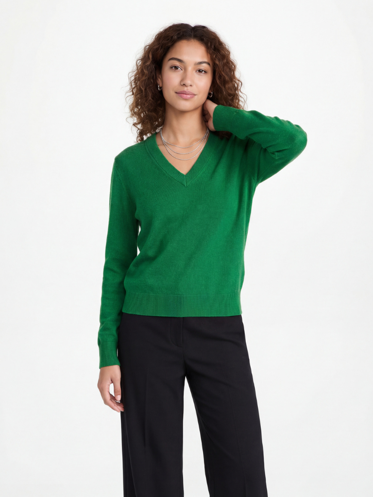 Meadow Classic V-Neck in Green