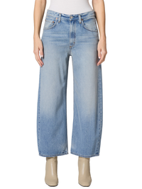 Low Curve Crop Jean in Reset