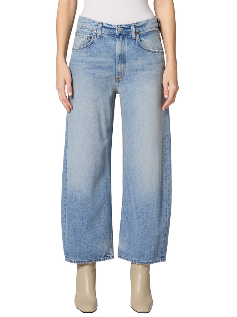 Low Curve Crop Jean in Reset
