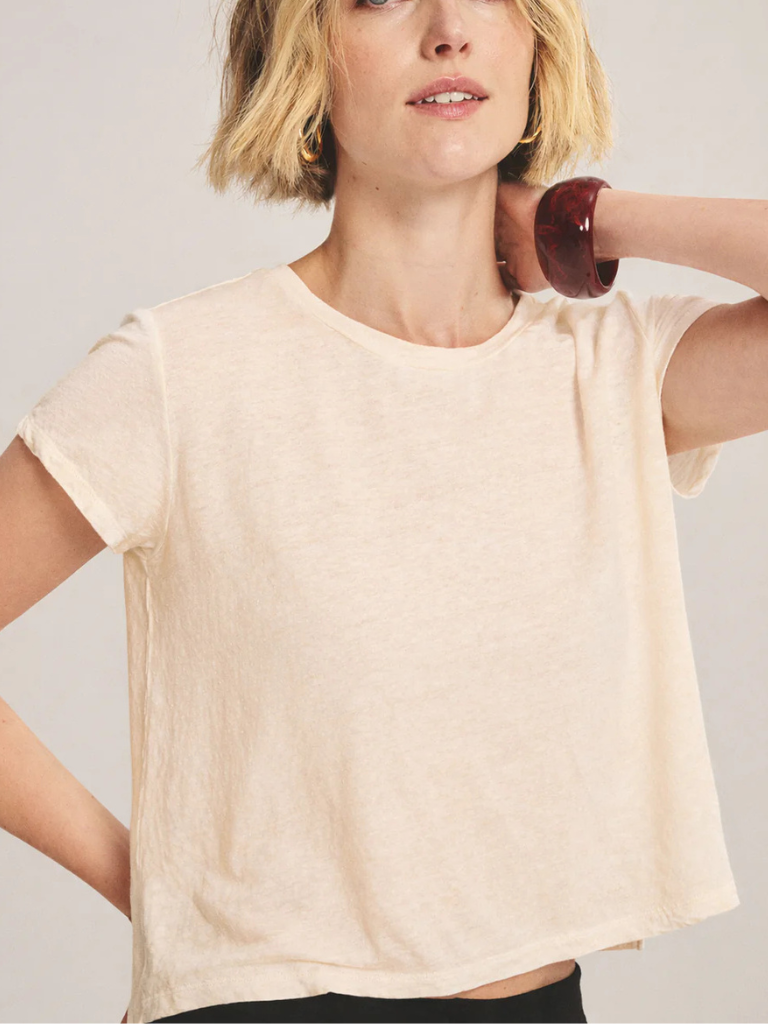 Casey Short Sleeve Crew Neck Tee in Sand Castle